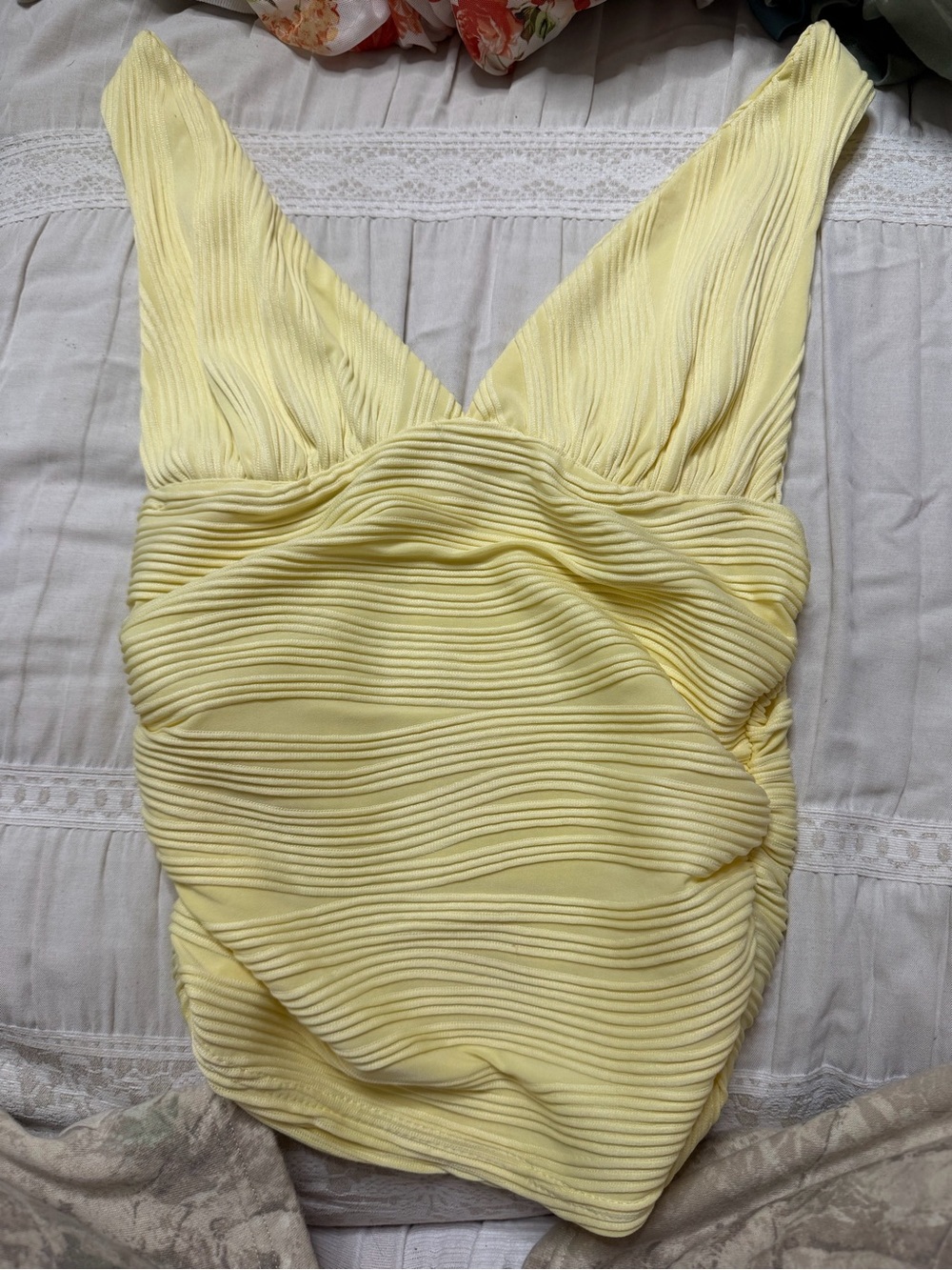 SHEIN Pale Yellow Ribbed V-Neck Tank Top